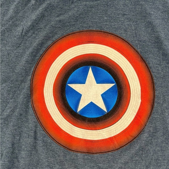 Marvel Captain America Shield Men's Graphic T-Shirt - Picture 3 of 5